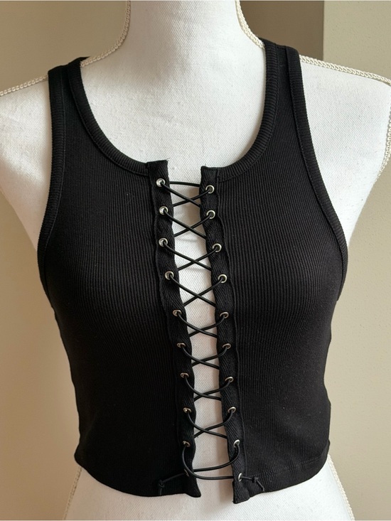Forever 21 Tops - Forever 21 Black Ribbed Lace-Up Crop Tank